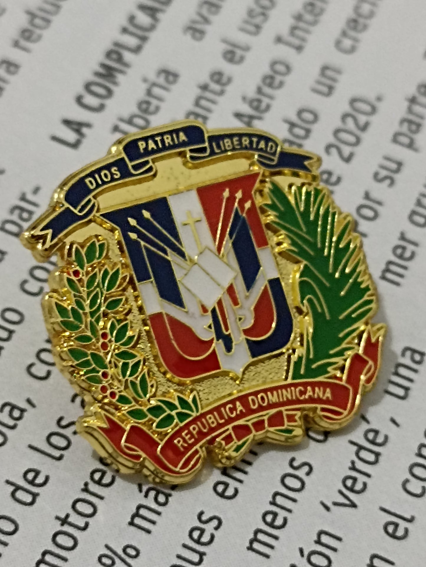 Pin de Escudo Nacional