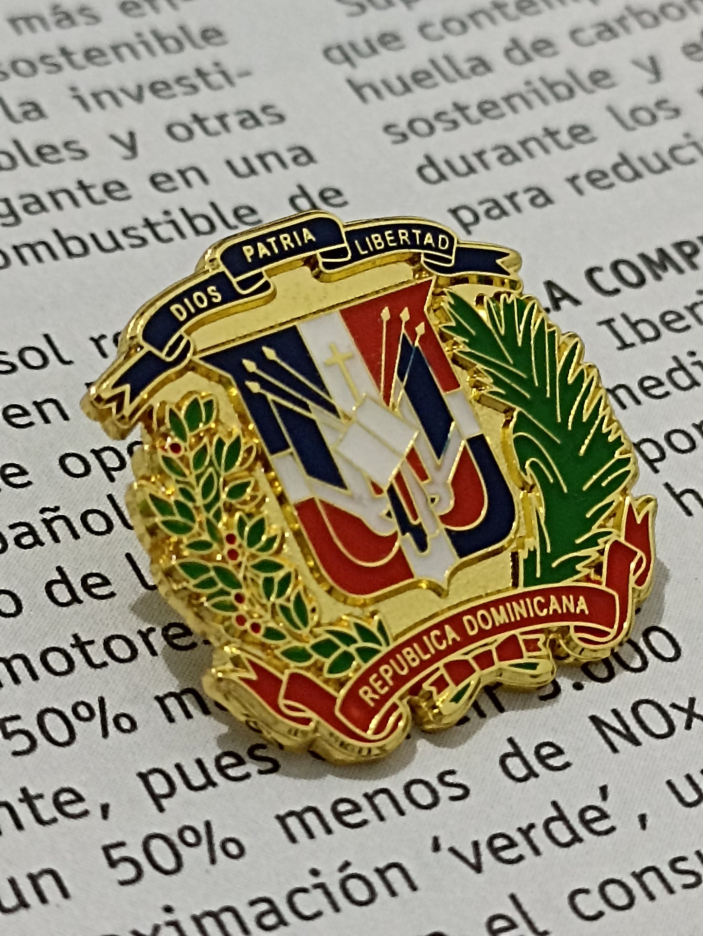 Pin de Escudo Nacional