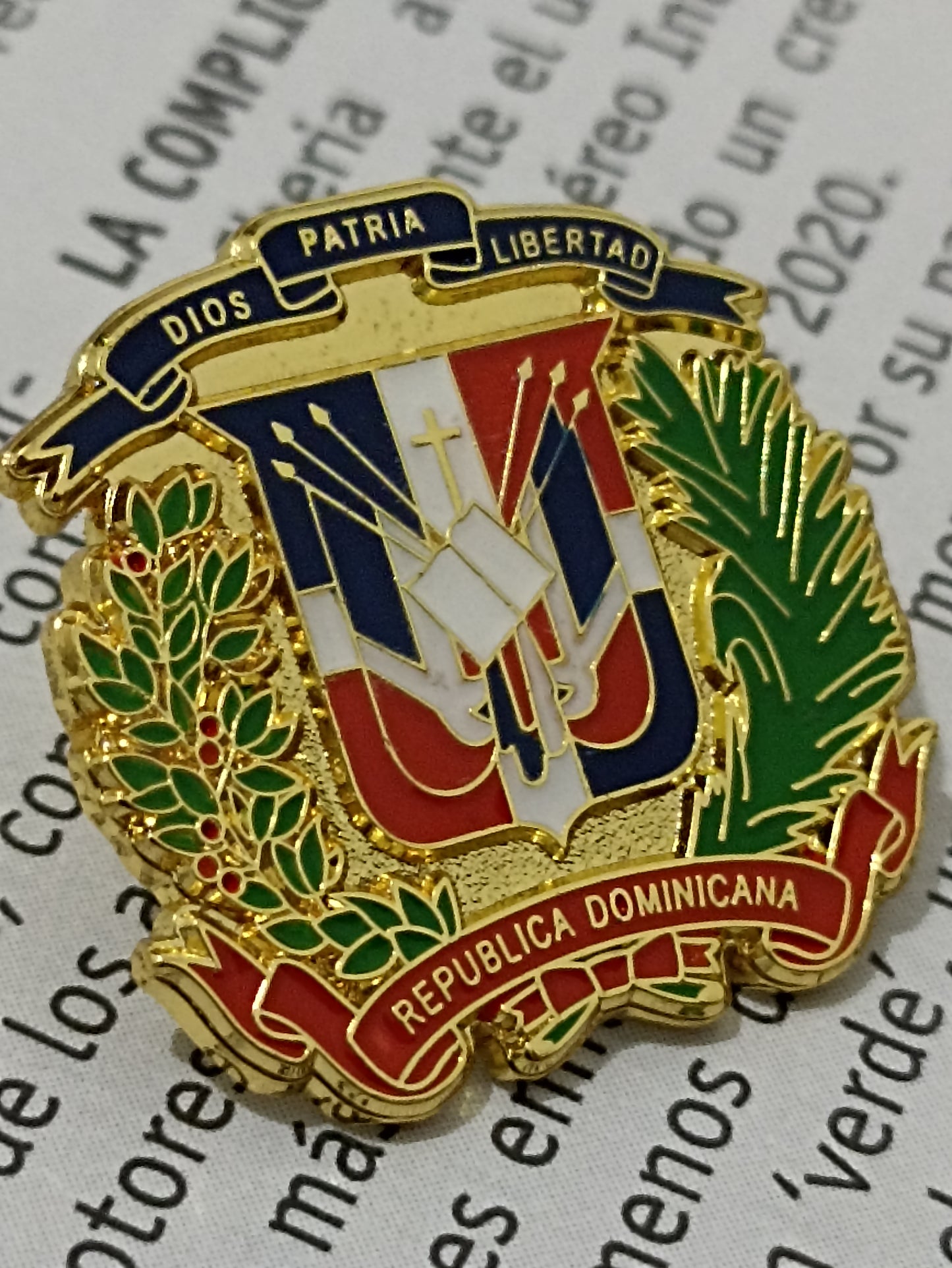 Pin de Escudo Nacional