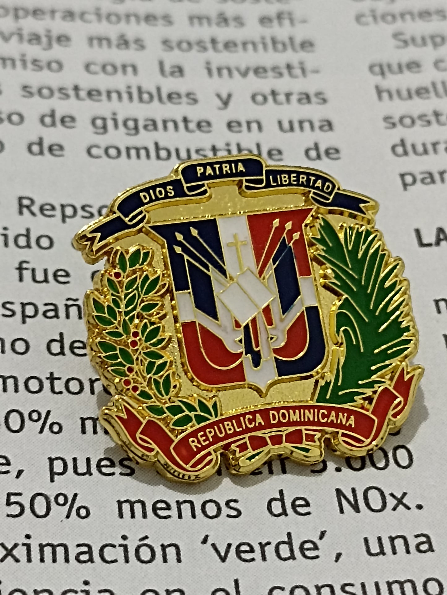 Pin de Escudo Nacional
